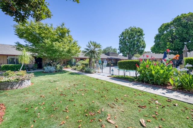 5090 N College Ave Unit 103, Fresno, CA 93704 - view of yard