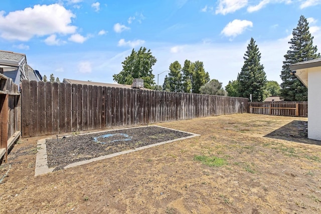 3012 W Santa Ana Ave, Fresno, CA 93722 - view of fenced backyard