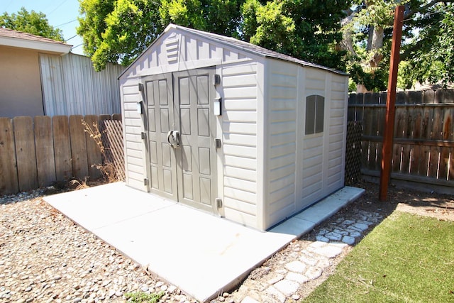 3377 E Richert Ave, Fresno, CA 93726 - view of shed with a fenced backyard