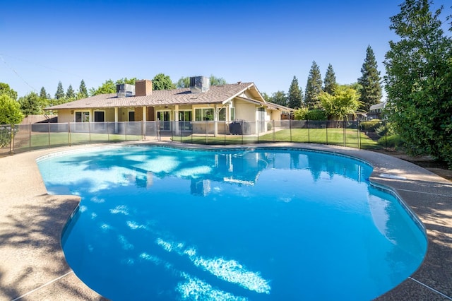 2805 W Spruce Ave, Fresno, CA 93711 - view of pool