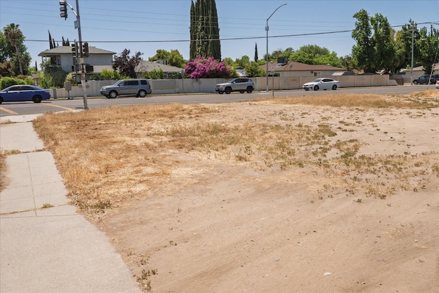 4615 N Maple Ave, Fresno, CA 93726 - photo 9