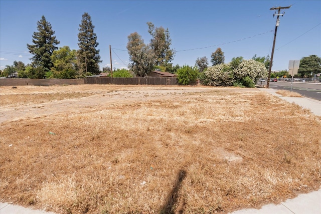 4615 N Maple Ave, Fresno, CA 93726 - photo 8