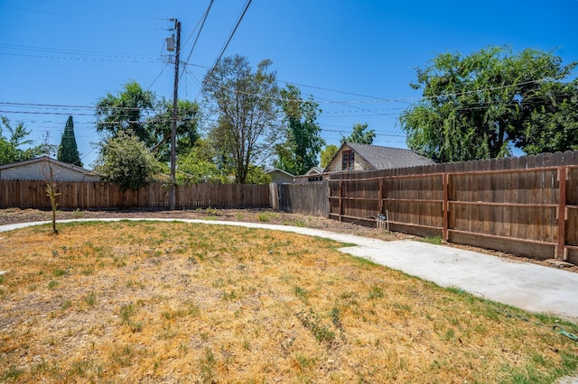 1383 N Safford Ave, Fresno, CA 93728 - view of fenced backyard