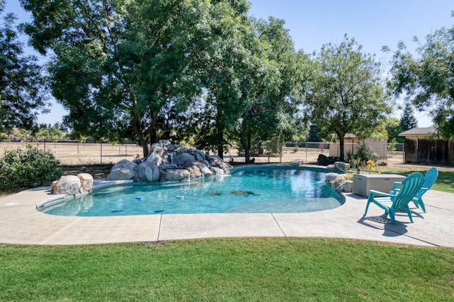 10311 E San Jose Ave, Clovis, CA 93619 - view of pool with a patio area