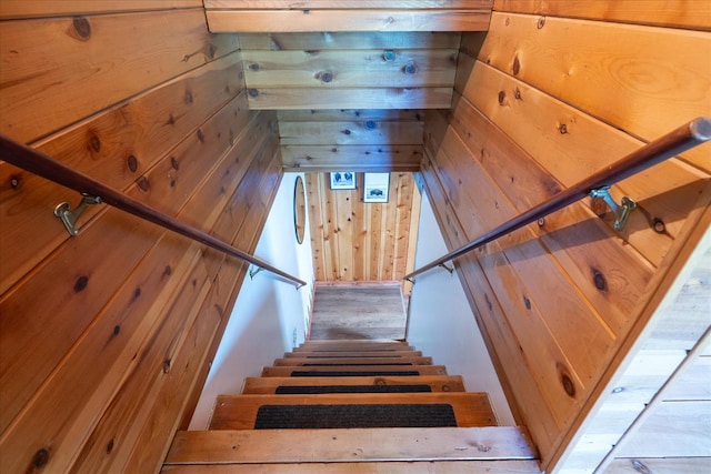 44800 Mountain Meadow Rd, Oakhurst, CA 93644 - view of staircase