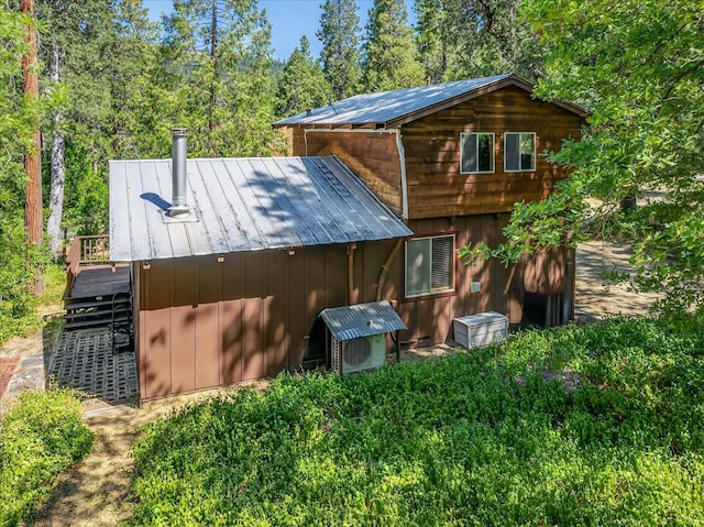44800 Mountain Meadow Rd, Oakhurst, CA 93644 - view of side of property with a wooden deck
