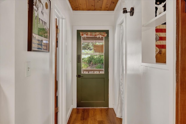 44800 Mountain Meadow Rd, Oakhurst, CA 93644 - entryway with wood finished floors and crown molding