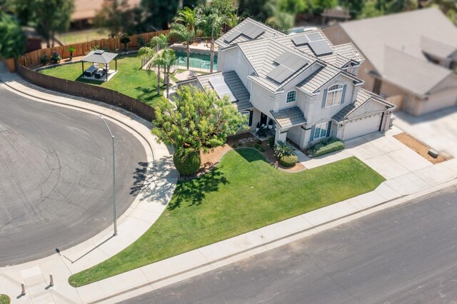 632 W Palo Alto Ave, Clovis, CA 93612 - view of subject property featuring a pool area