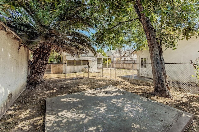 4430 E Iowa Ave, Fresno, CA 93702 - view of yard with a gate