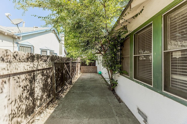 4430 E Iowa Ave, Fresno, CA 93702 - view of side of property