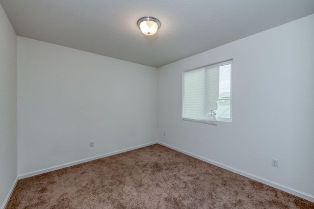 14288 W El Mar Ave, Kerman, CA 93630 - unfurnished room with carpet flooring and baseboards
