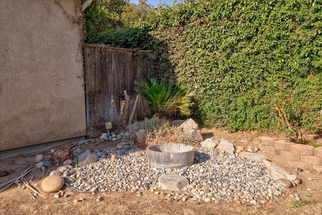 1935 N Glen Alva Ln, Clovis, CA 93619 - exterior view of stucco siding