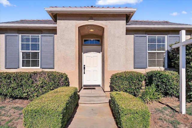 1935 N Glen Alva Ln, Clovis, CA 93619 - view of exterior entry featuring stucco siding