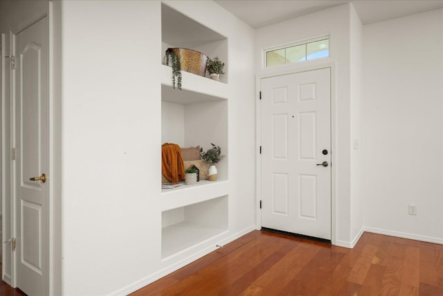 1935 N Glen Alva Ln, Clovis, CA 93619 - entrance foyer featuring wood finished floors