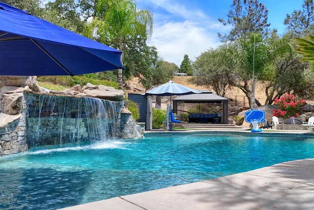 43295 Running Deer Dr, Coarsegold, CA 93614 - outdoor pool with a gazebo