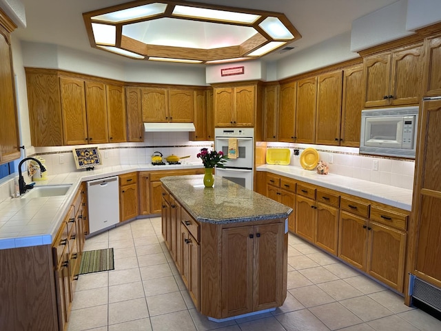 2202 W Lincoln Ave, Fresno, CA 93706 - photo 7