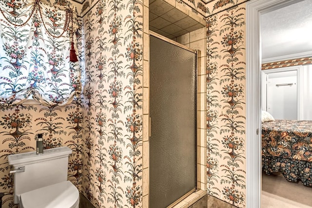 1917 Evergreen Pl, Madera, CA 93637 - ensuite bathroom with a shower stall and wallpapered walls
