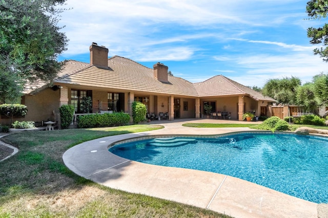 1917 Evergreen Pl, Madera, CA 93637 - outdoor pool featuring a patio