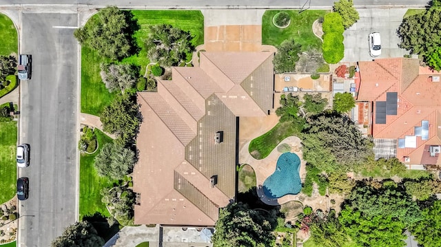 1917 Evergreen Pl, Madera, CA 93637 - aerial view of a pool area