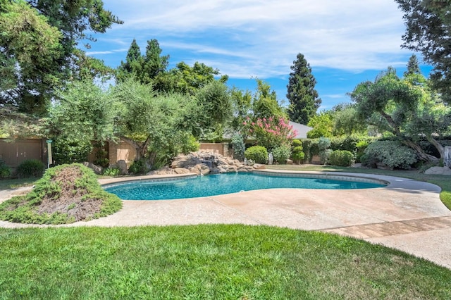 1917 Evergreen Pl, Madera, CA 93637 - view of pool with a fenced backyard and a patio