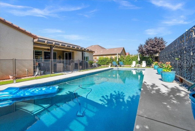 3982 Flint Ave, Clovis, CA 93619 - view of swimming pool