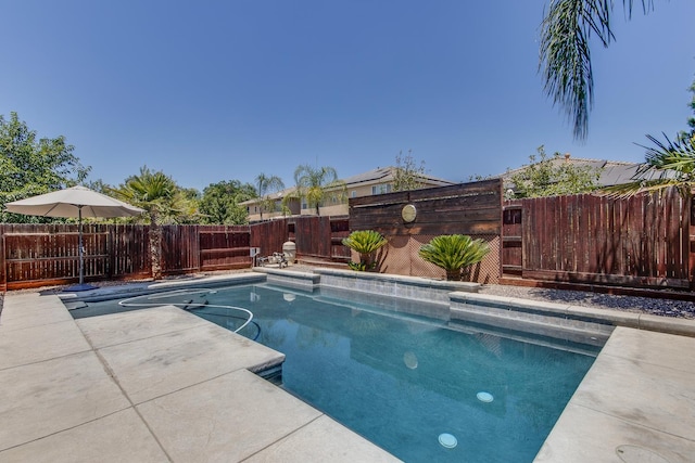 7230 E Dayton Ave, Fresno, CA 93737 - view of pool featuring a fenced backyard