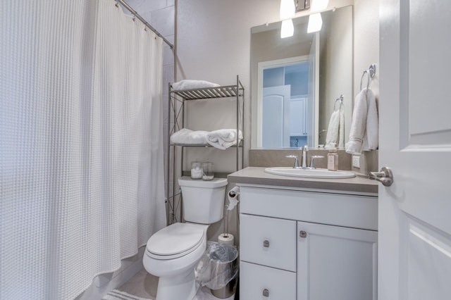 682 Parsons Way S, Madera, CA 93636 - full bath featuring vanity and a shower with shower curtain
