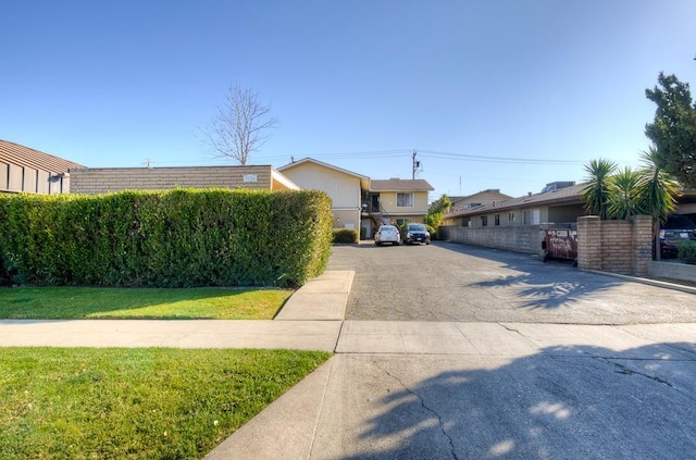 3126 N Vagedes Ave, Fresno, CA 93705 - photo 3