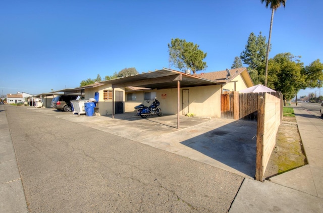1136 Sylmar Ave, Clovis, CA 93612 - back of house with stucco siding