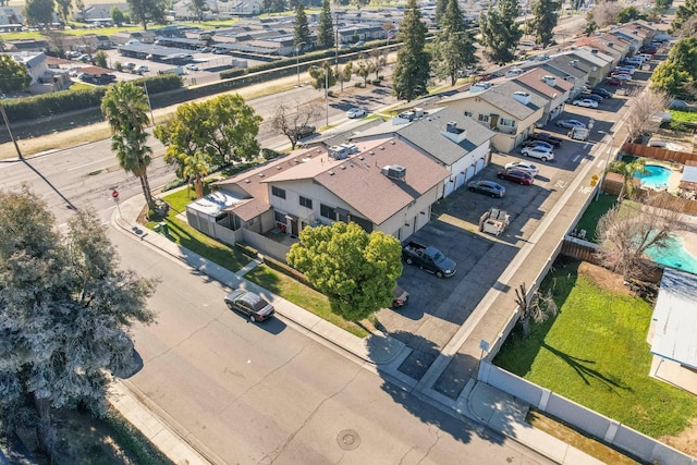 605 W Ashlan Ave, Clovis, CA 93612 - aerial view of residential area with a pool area
