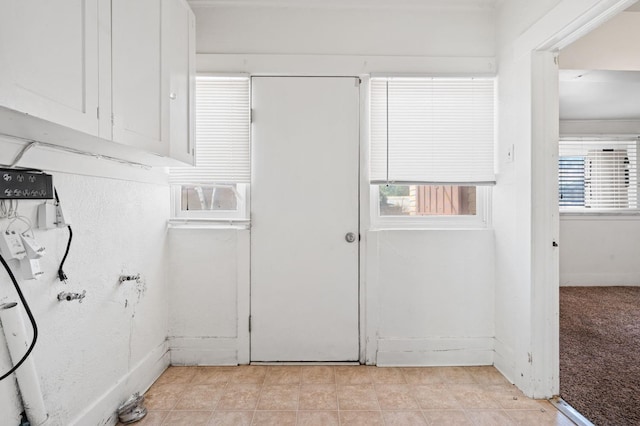 3334 E Montecito Ave, Fresno, CA 93702 - washroom with baseboards