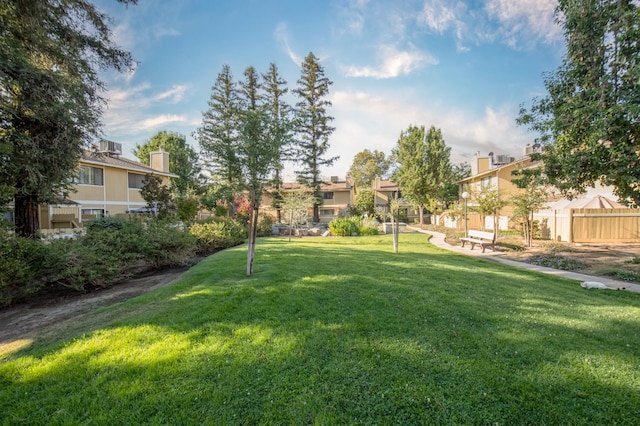 4875 N Backer Ave Unit 160, Fresno, CA 93726 - view of yard featuring a residential view