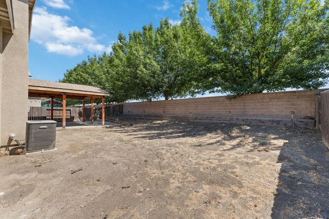 4220 Spruce St, Firebaugh, CA 93622 - view of fenced backyard