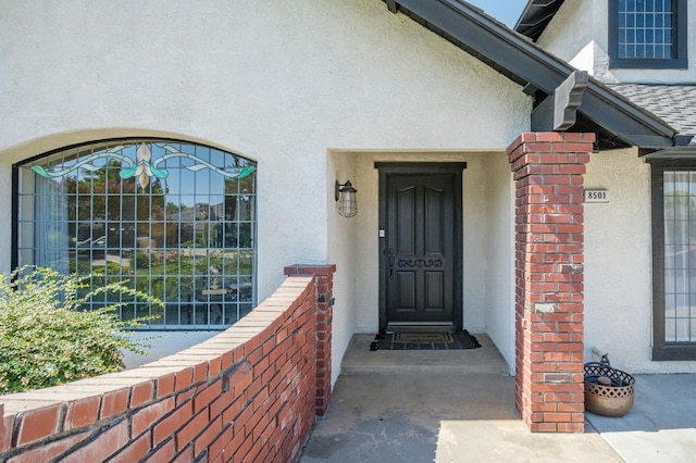 8501 N Akron Ave, Fresno, CA 93720 - entrance to property with stucco siding and brick siding