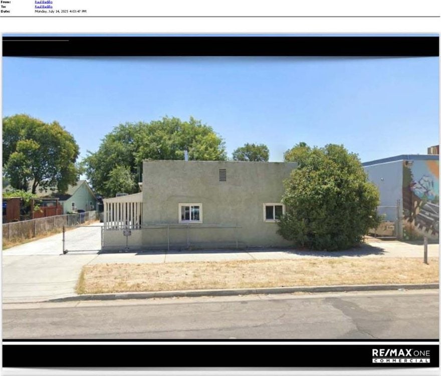 321 W W Minarets Ave W Unit A-B, Fresno, CA 93650 - view of front of property featuring stucco siding