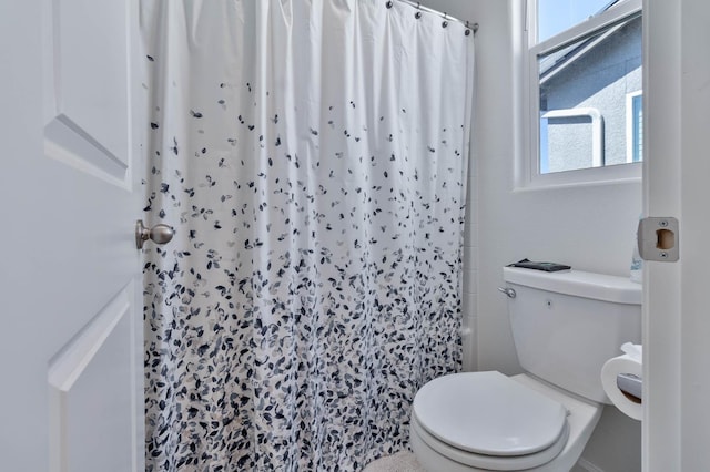 915 Winchell Way W, Madera, CA 93636 - full bath featuring toilet