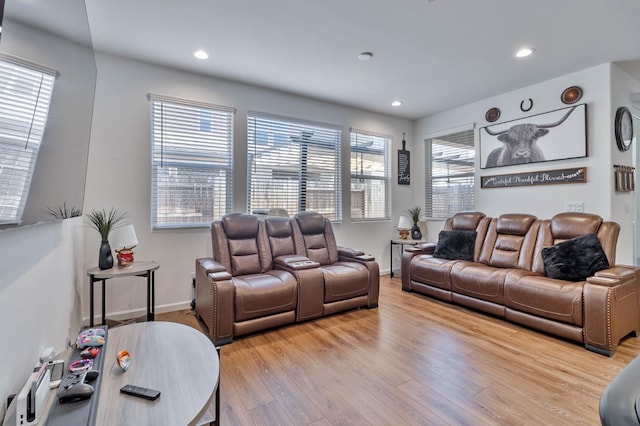 915 Winchell Way W, Madera, CA 93636 - living area featuring wood finished floors and recessed lighting