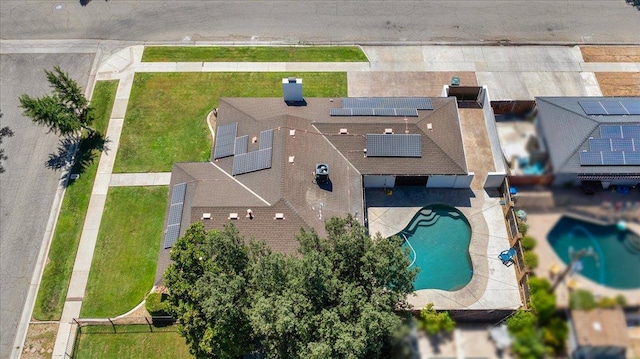 652 E Portals Ave, Fresno, CA 93710 - view from above of property featuring a pool