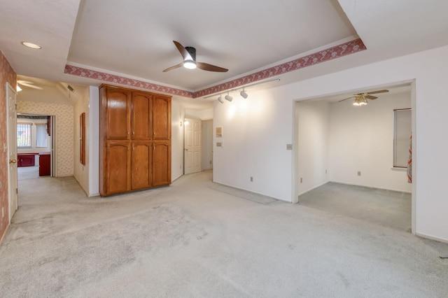 7664 N Kavanagh Ave, Fresno, CA 93711 - unfurnished room with a ceiling fan and light carpet