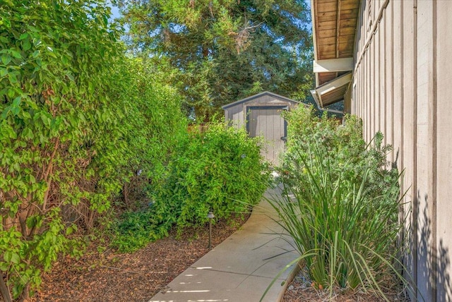 3251 W Magill Ave, Fresno, CA 93711 - view of yard with a shed