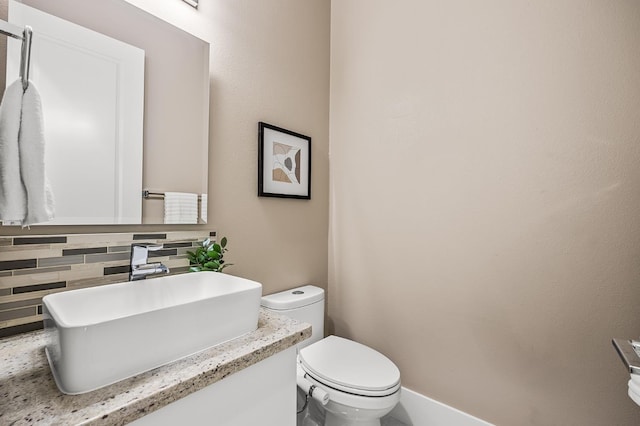7160 W Dovewood Ln, Fresno, CA 93723 - bathroom featuring decorative backsplash and vanity