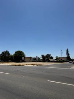 1407 Academy Ave, Sanger, CA 93657