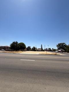 1407 Academy Ave, Sanger, CA 93657