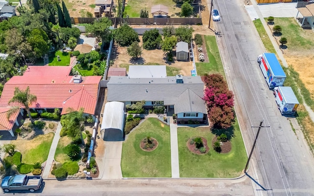 8573 E Ostler St, Selma, CA 93662 - drone / aerial view