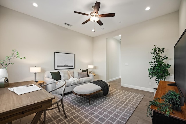 998 Highland Rd W, Madera, CA 93636 - living room featuring a ceiling fan and recessed lighting