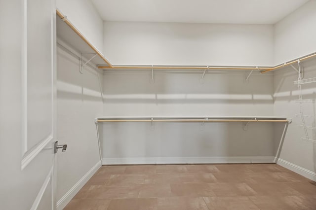 998 Highland Rd W, Madera, CA 93636 - view of walk in closet