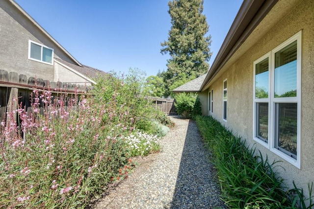 3084 Magnolia Ave, Clovis, CA 93611 - view of yard
