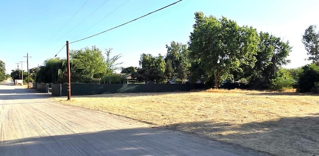 3415 E Lincoln Ave, Fresno, CA 93725 - view of street