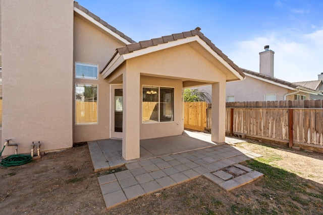 5647 N Tracy Ave, Fresno, CA 93722 - view of patio / terrace