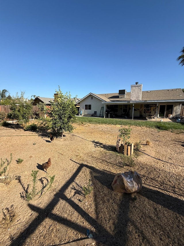 2662 Yerba St, Selma, CA 93662 - view of yard with a patio